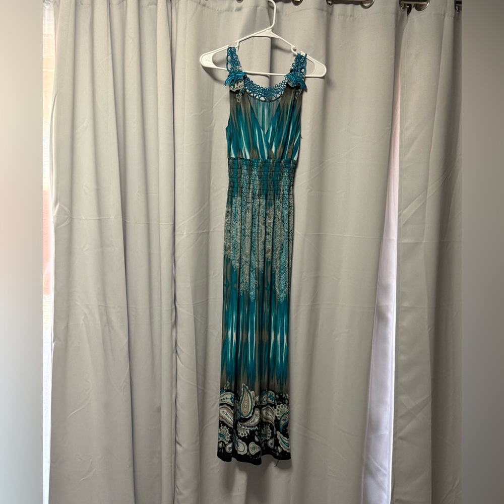 Elegant Teal Maxi Dress